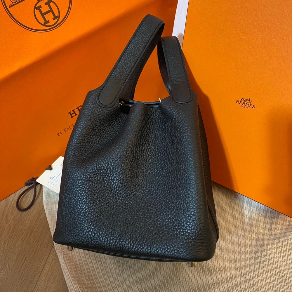 SOLD Hermes taurillon clemence Picotin 18 black